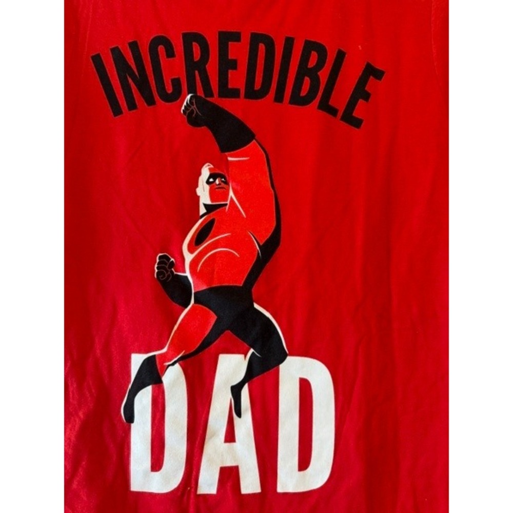 Disney Pixar The‎ Incredibles Incredible Dad Red Graphic T-Shirt Mens Small - Picture 2 of 5